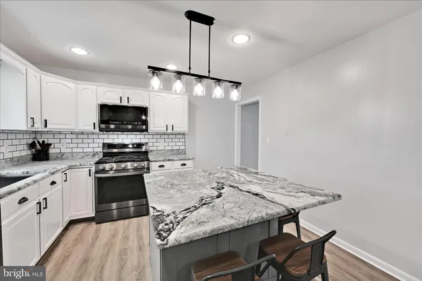 $450,000 | 707 Kenneth Drive, Mount Joy, PA 17552
