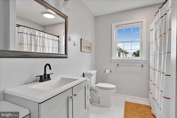 $450,000 | 707 Kenneth Drive, Mount Joy, PA 17552