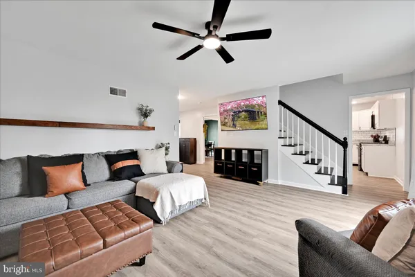 $450,000 | 707 Kenneth Drive, Mount Joy, PA 17552
