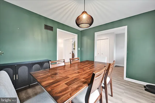 $450,000 | 707 Kenneth Drive, Mount Joy, PA 17552