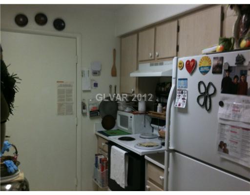 8101 West Flamingo Road, Unit 1007 Las Vegas, NV 89147 - Photo 3 of 10 Kitchen.