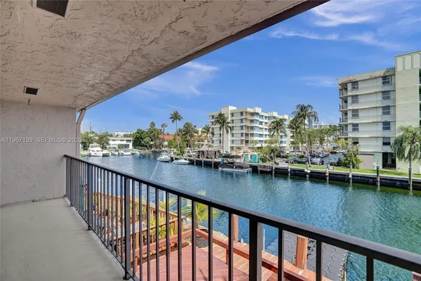 $890,000 | 2689 Northeast 165th Street, Unit 56, North Miami Beach, FL 33160