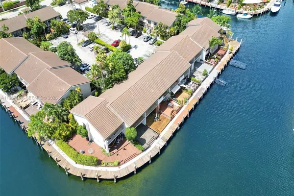 $890,000 | 2689 Northeast 165th Street, Unit 56, North Miami Beach, FL 33160