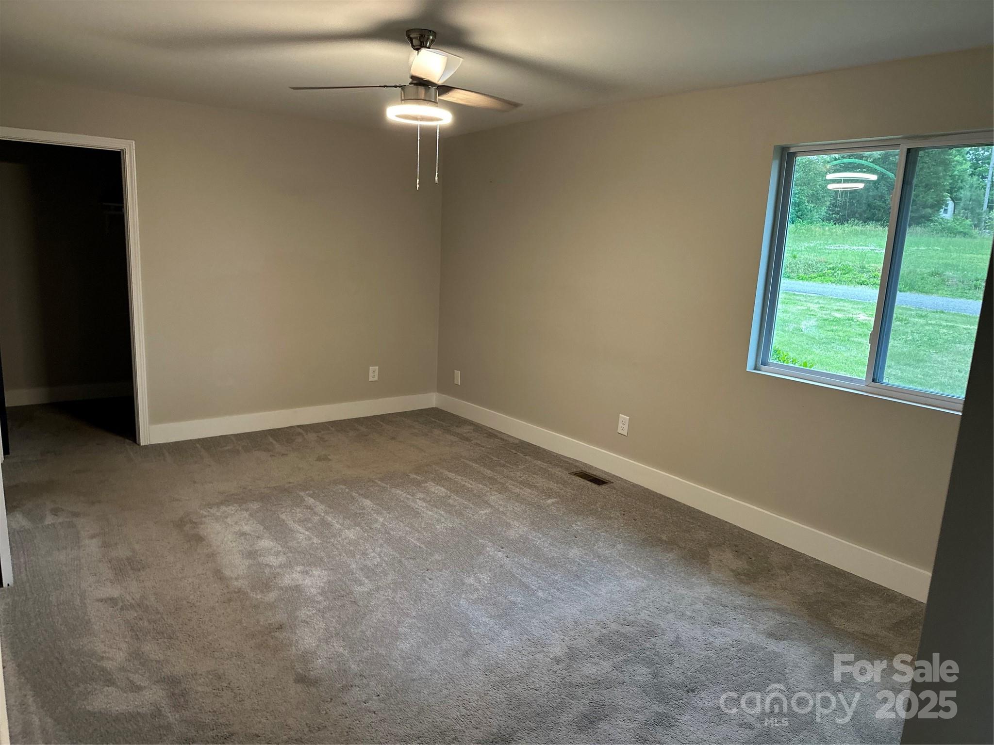 423 South Rhyne Street Dallas, NC 28034 - Photo 11 of 29