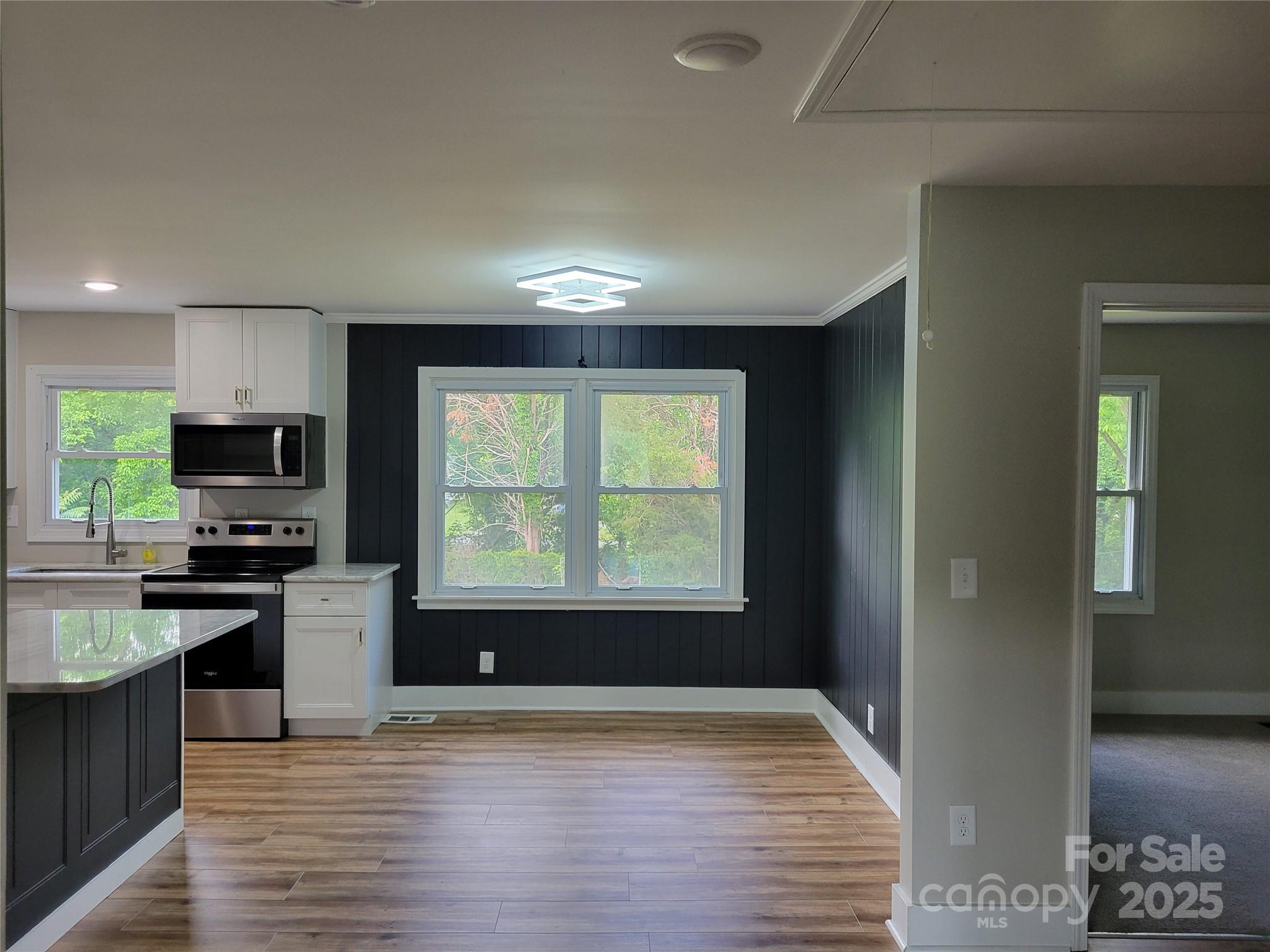 423 South Rhyne Street Dallas, NC 28034 - Photo 6 of 29