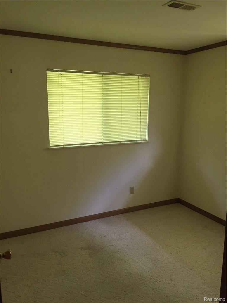 1177 West Leonard Road Leonard, MI 48367 - Photo 31 of 71 IMG_4316.JPG