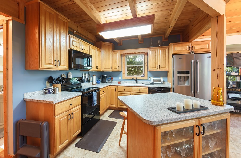 2545 Wildcat Ridge Road Sevierville, TN 37862 - Photo 7 of 25 Gallery Image 7