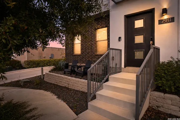 $300,000 | 7911 Southlake Pass, San Antonio, TX 78235