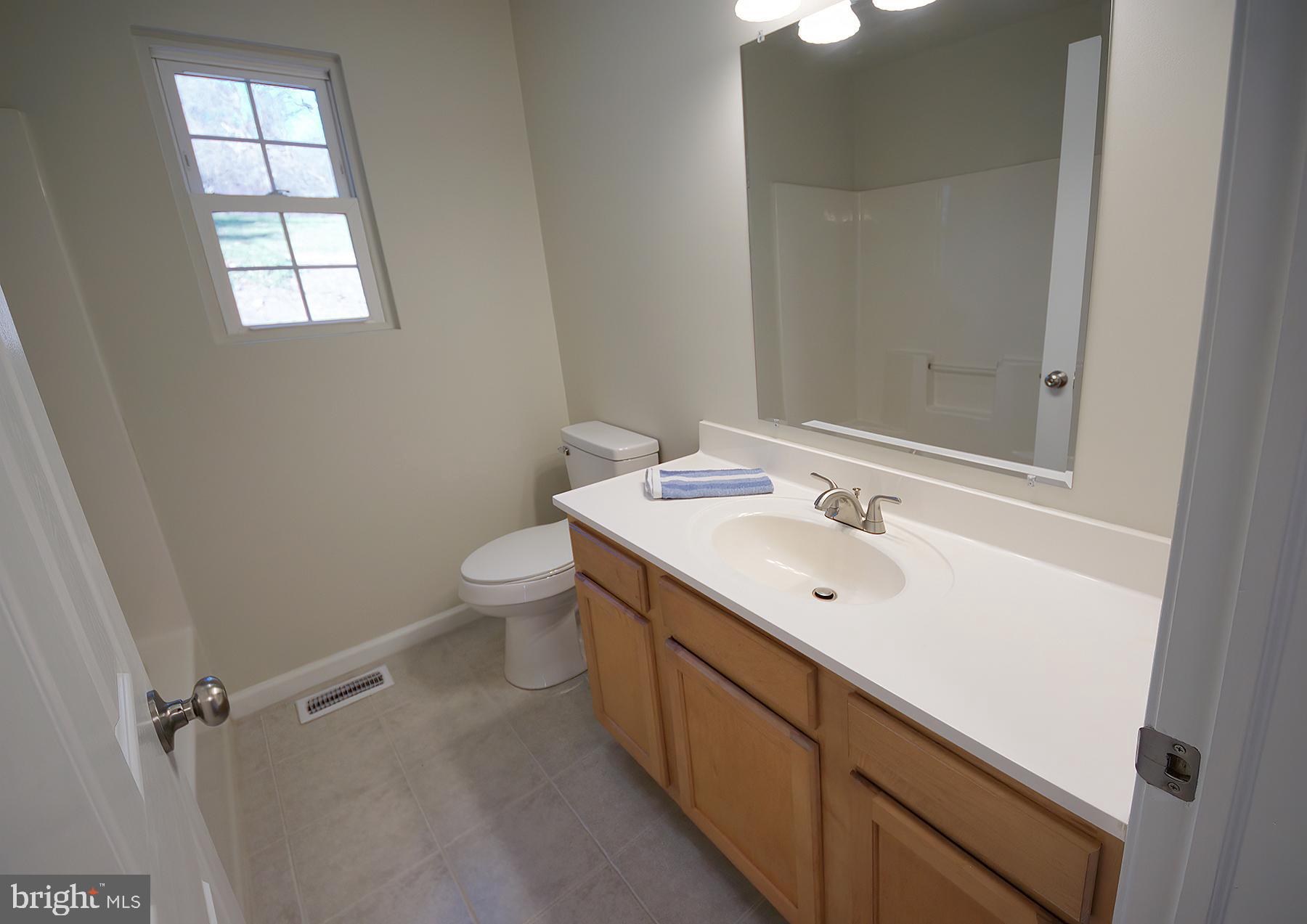 637 McCalls Ferry Road Parkesburg, PA 19365 - Photo 10 of 38 1st floor -
Full Bath in hallway