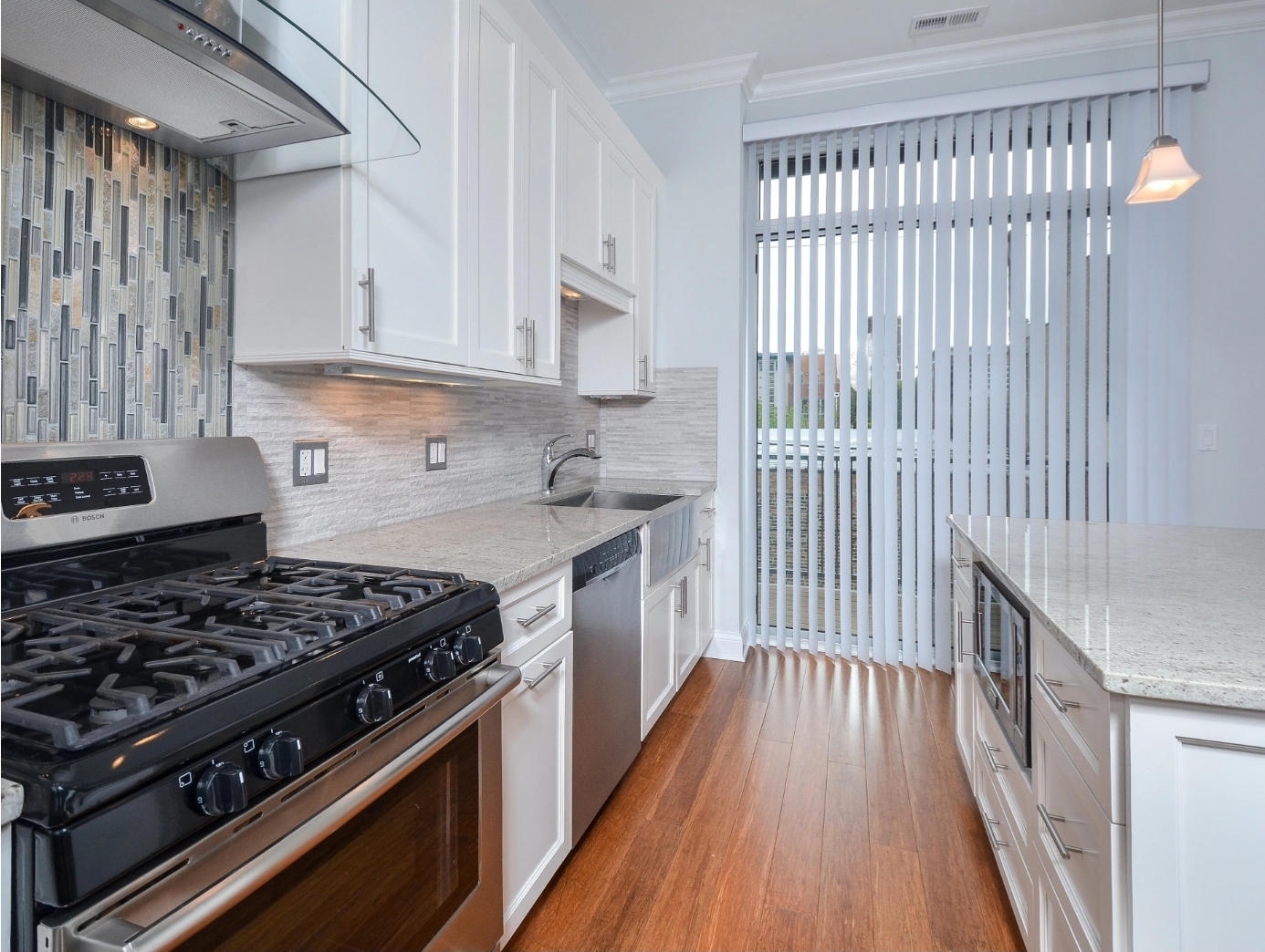 22 North Aberdeen Street, Unit 301 Chicago, IL 60607 - Photo 5 of 10