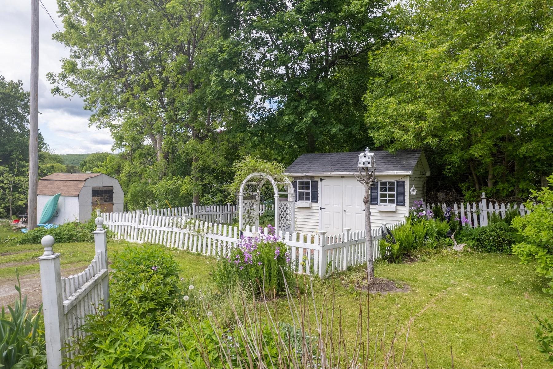 13 Kendall Avenue Rutland, VT 05701 - Photo 5 of 35