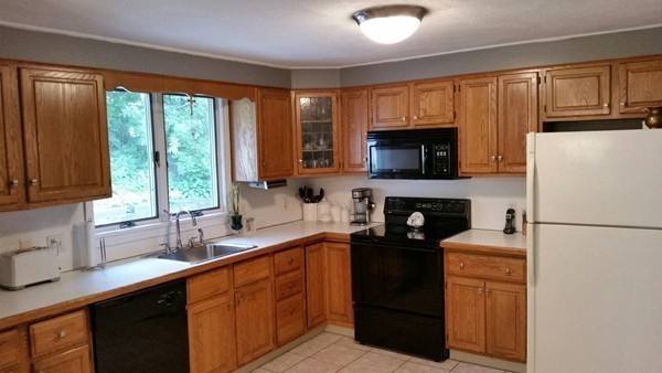 75 Maplewood Road Lynn, MA 01904 - Photo 4 of 12 Gallery Image 4