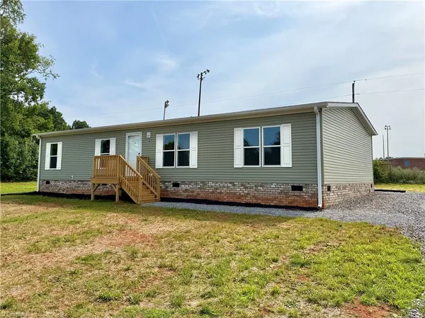 $250,000 | 146 Con-Lee Drive, Olin, NC 28660