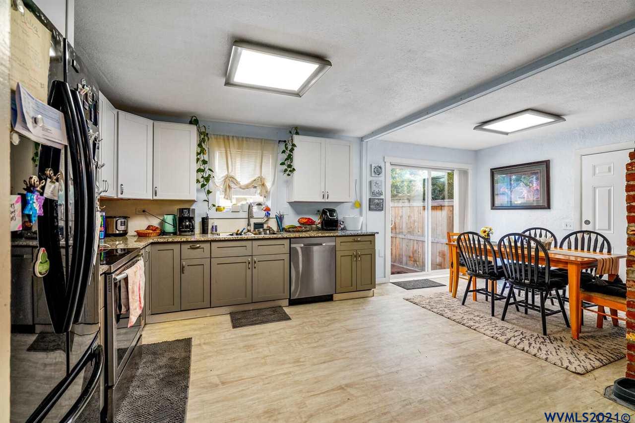 1075 Baxter Road Salem, OR 97306 - Photo 16 of 25