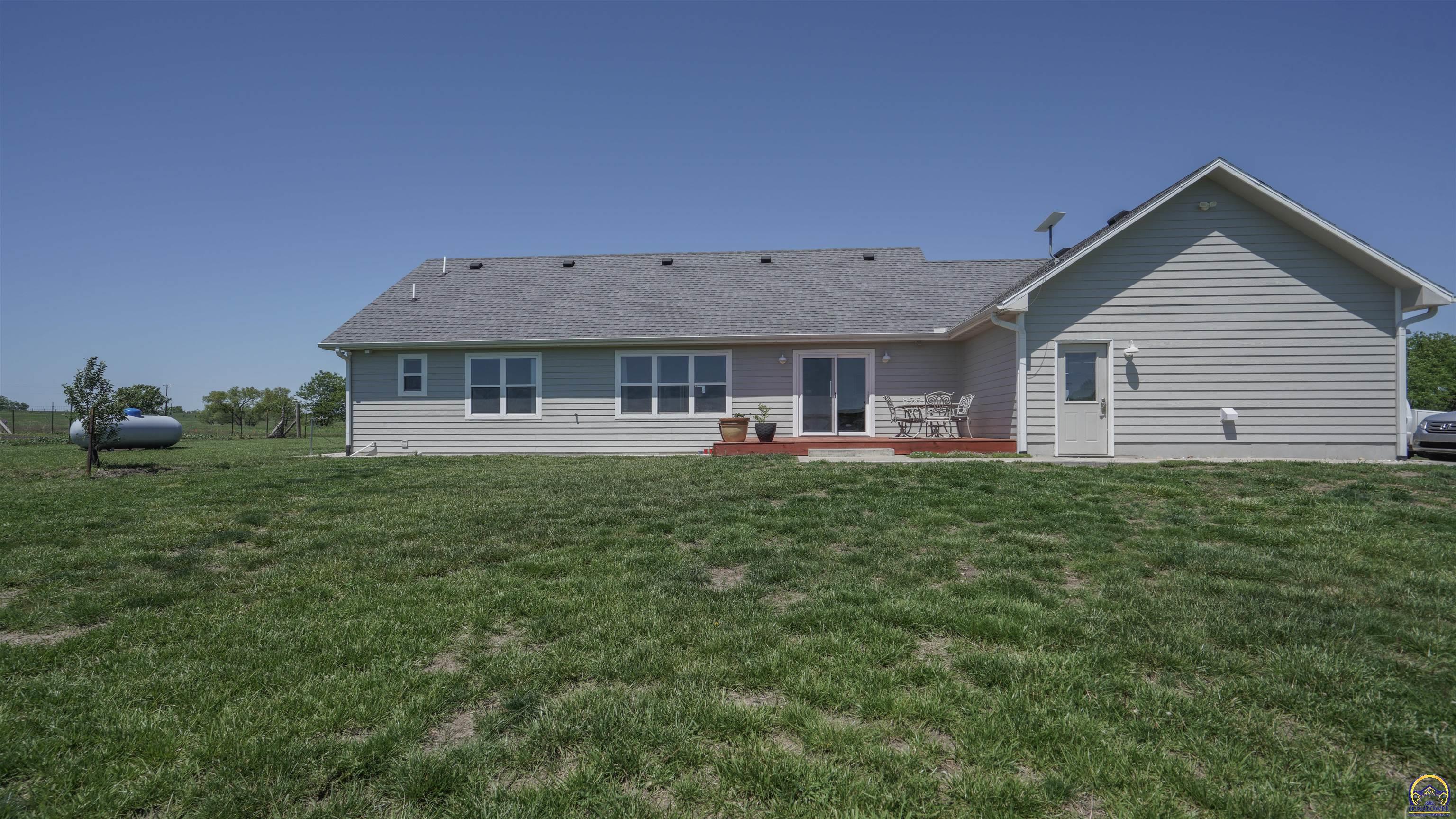 14787 198th Road Mayetta, KS 66509 - Photo 3 of 52