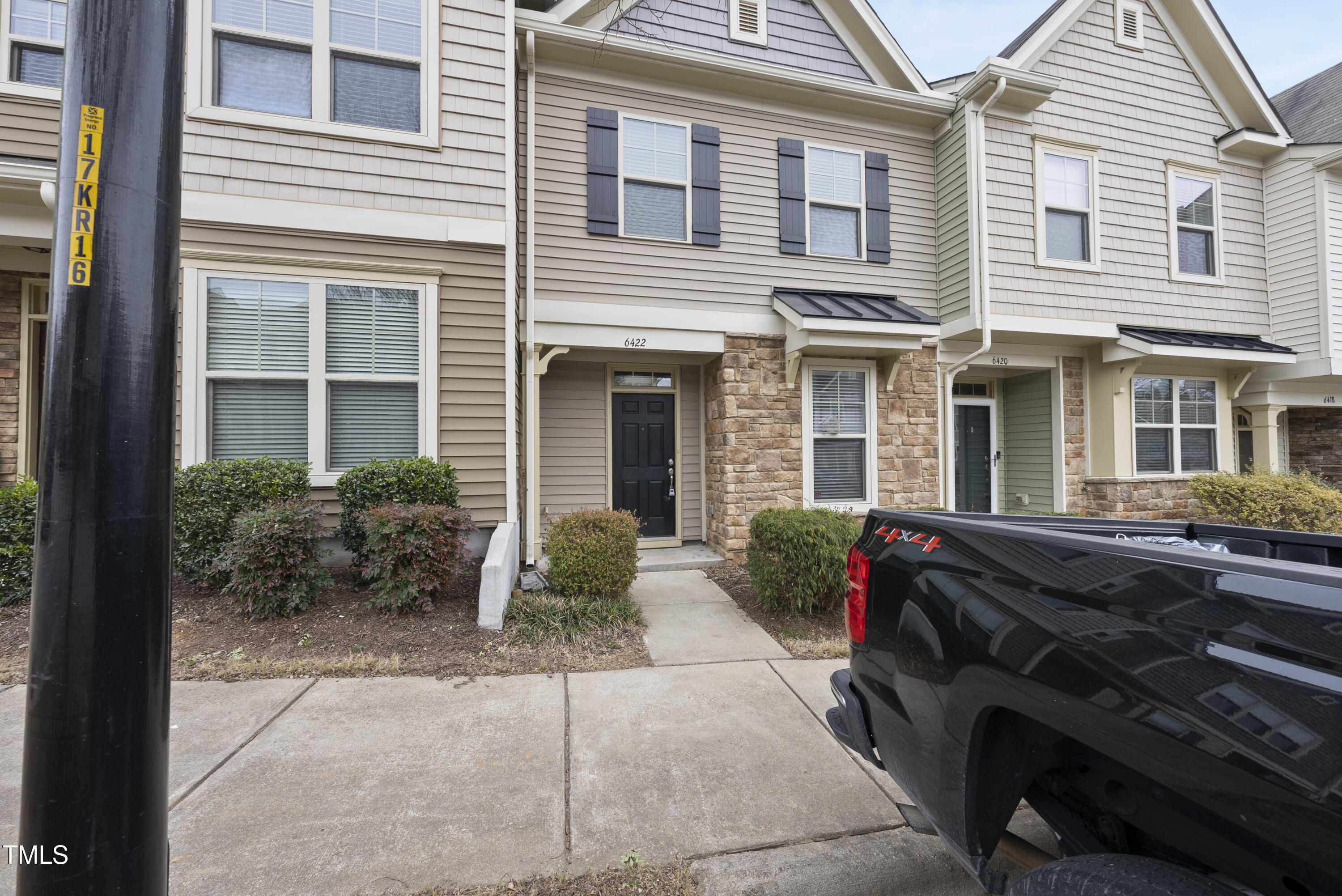 6422 Swatner Drive Raleigh, NC 27612 - Photo 3 of 32 DSC03625
