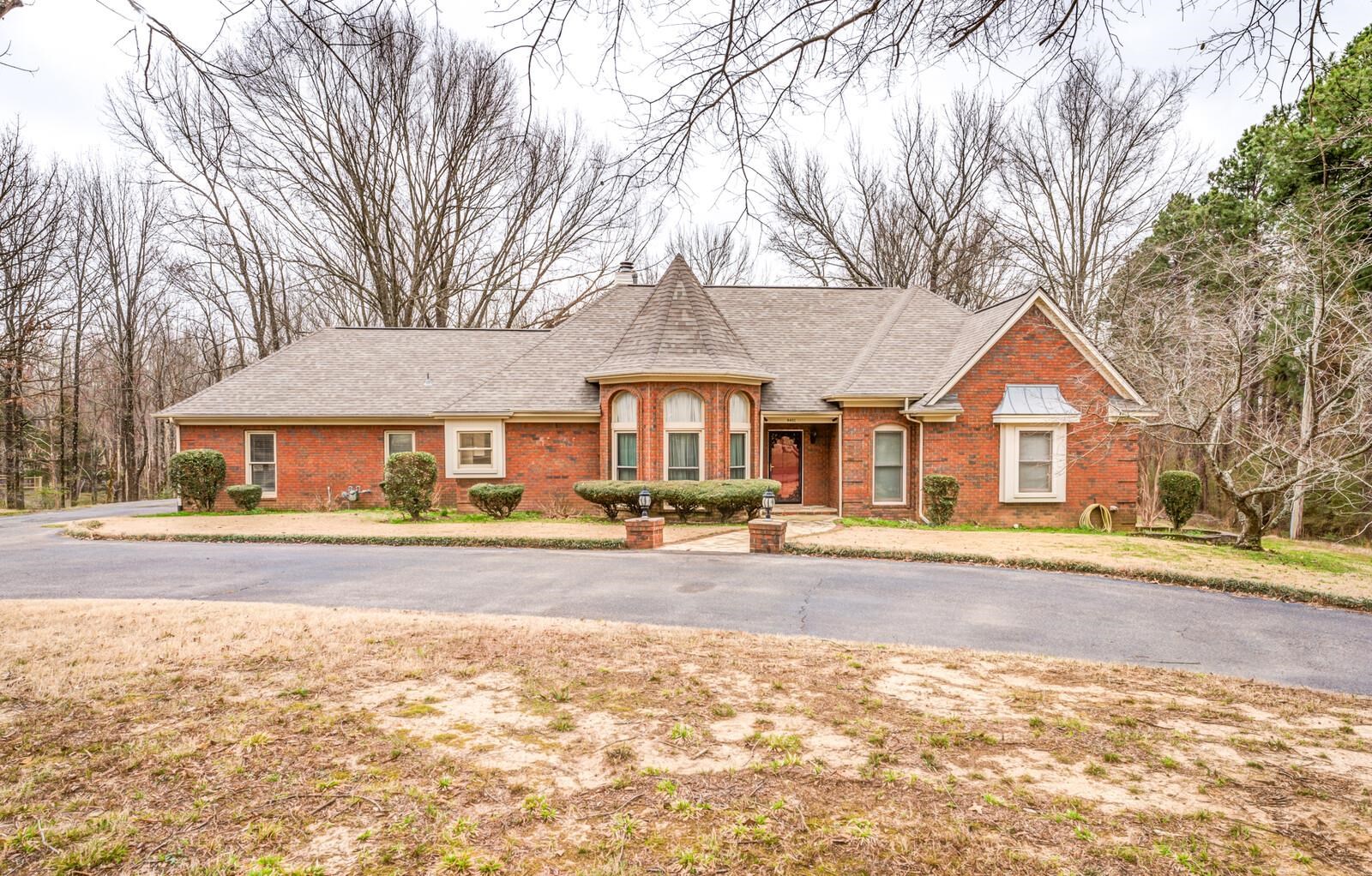 8451 Craven Road Bartlett, TN 38002 - Photo 1 of 36 Gallery Image 1