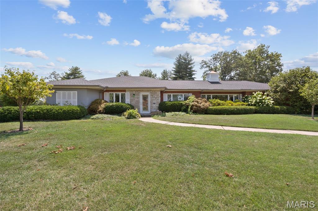 5901 Highfield Road St. Louis, MO 63109 - Photo 1 of 55 Gallery Image 1