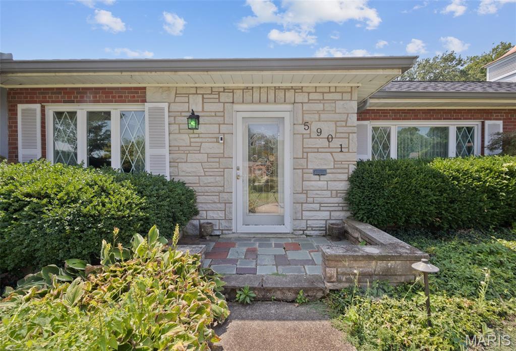 5901 Highfield Road St. Louis, MO 63109 - Photo 3 of 55 Gallery Image 3