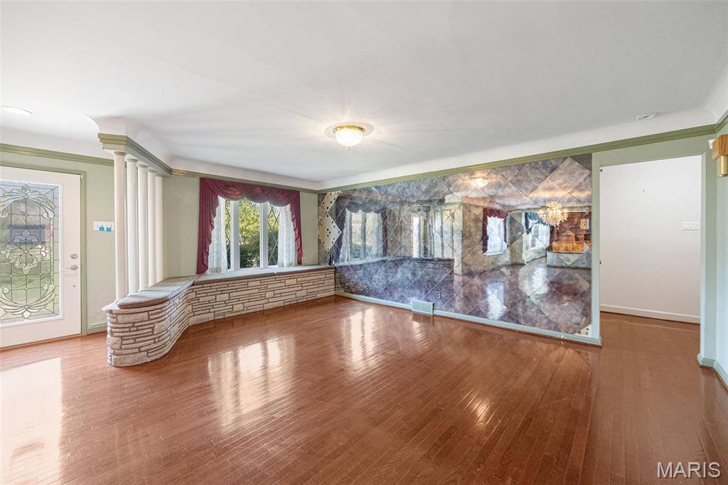 5901 Highfield Road St. Louis, MO 63109 - Photo 4 of 55 Gallery Image 4