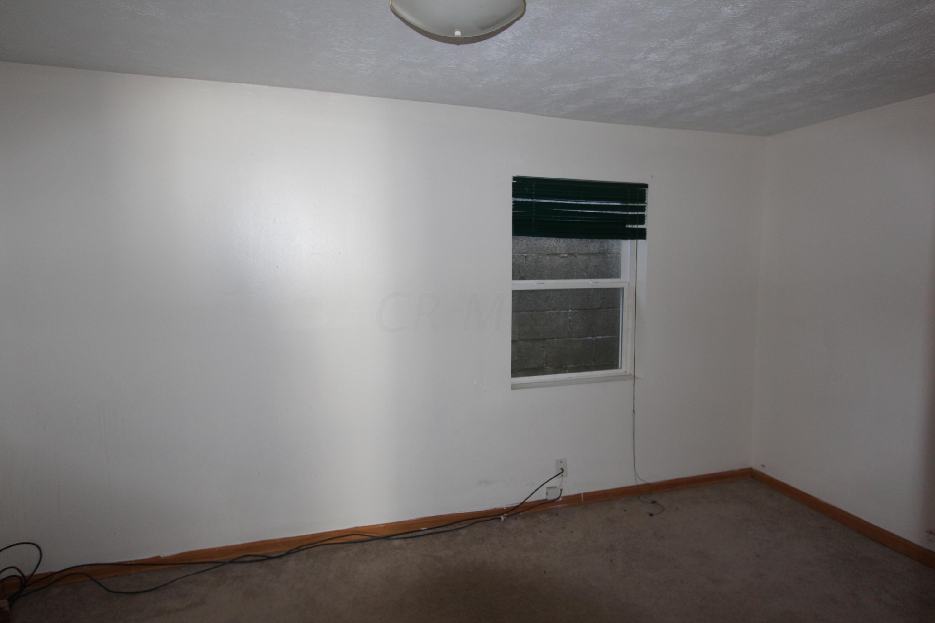 92 South Madison Road London, OH 43140 - Photo 5 of 8 Gallery Image 5