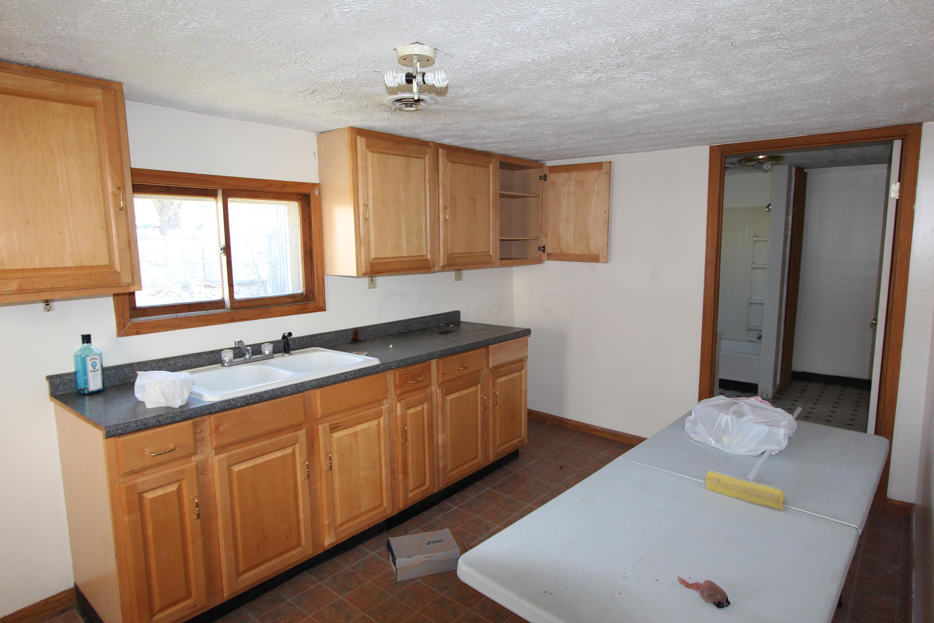 92 South Madison Road London, OH 43140 - Photo 6 of 8 Gallery Image 6