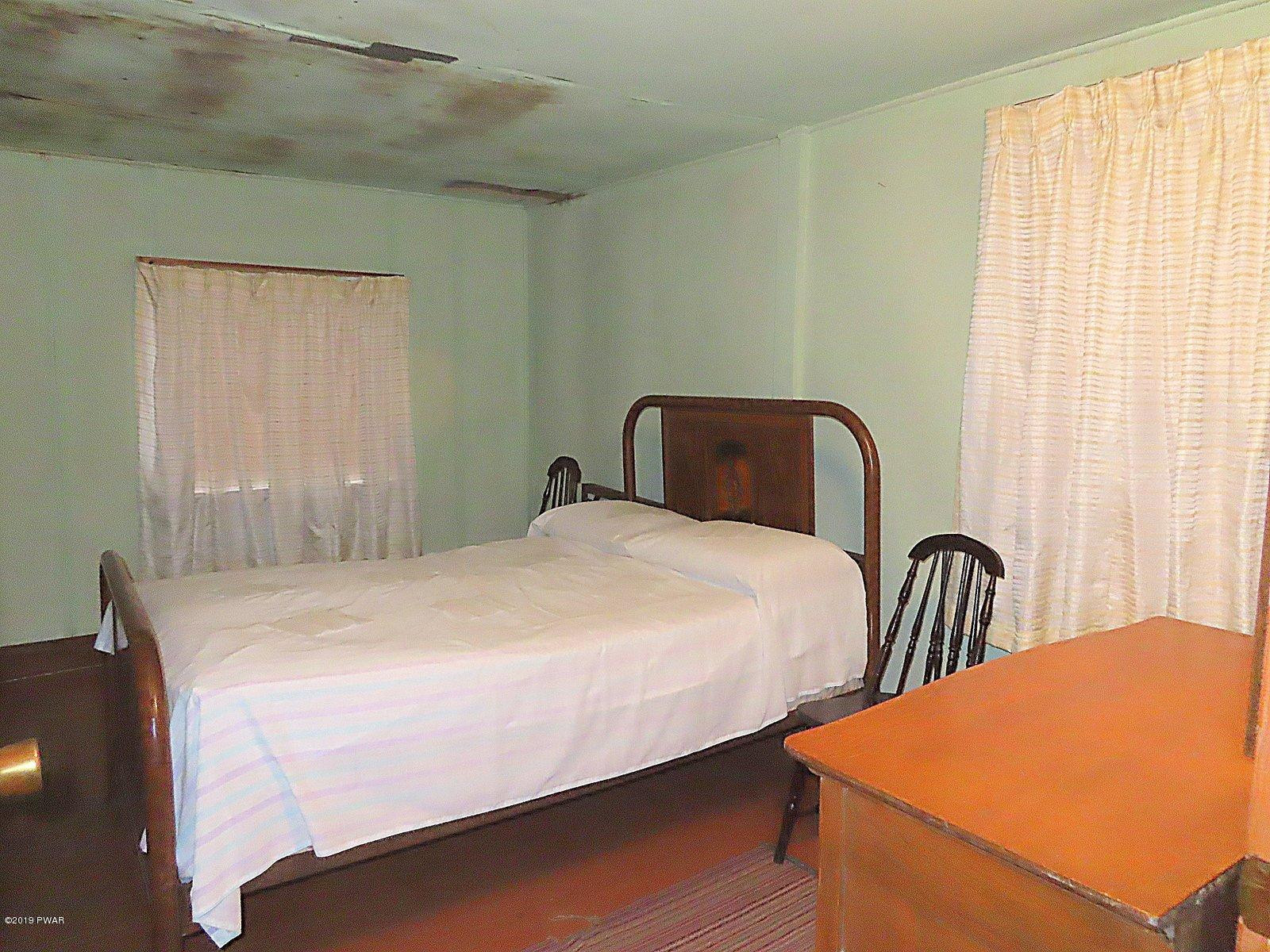 394 North Shore Road Greentown, PA 18426 - Photo 15 of 37