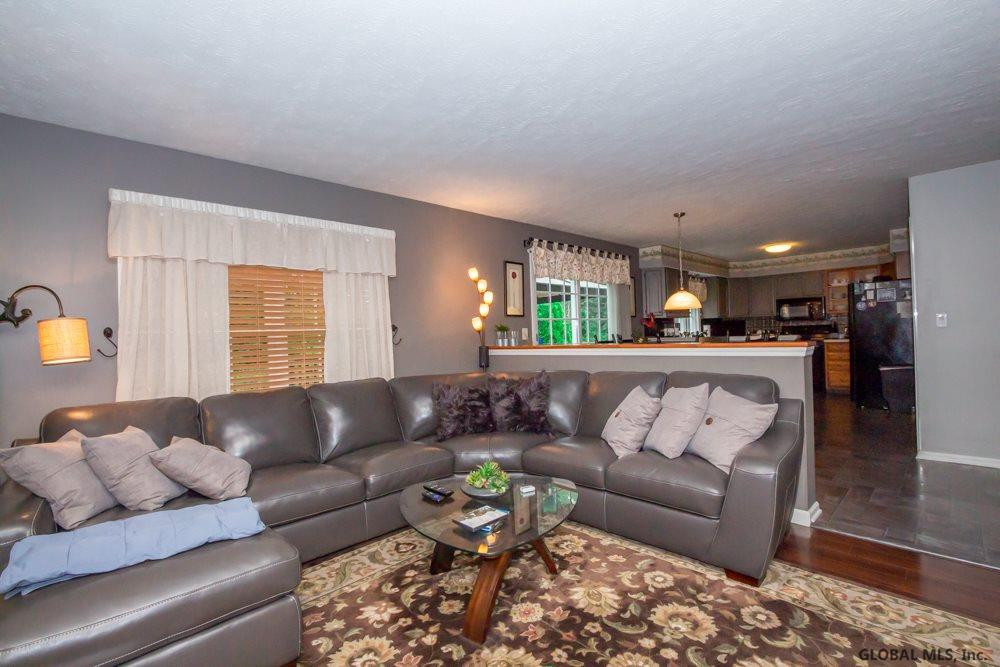 13 Squire Road Colonie, NY 12304 - Photo 11 of 47 Photo 11