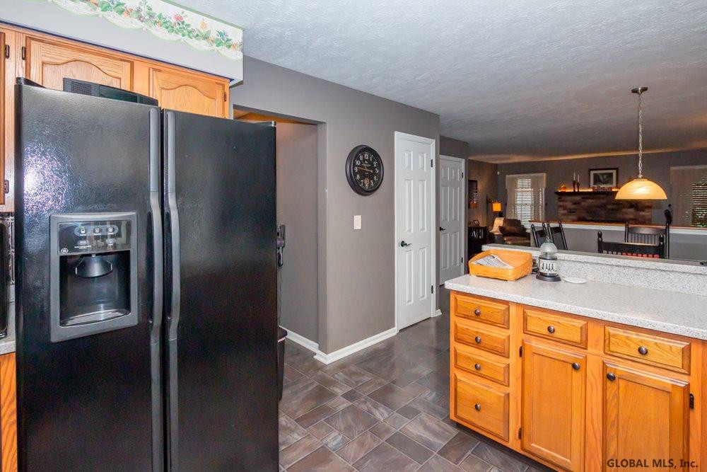 13 Squire Road Colonie, NY 12304 - Photo 16 of 47 Photo 16