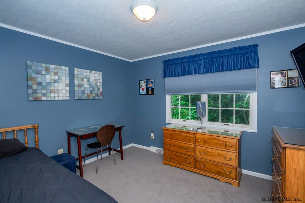 13 Squire Road Colonie, NY 12304 - Photo 29 of 47 Photo 30