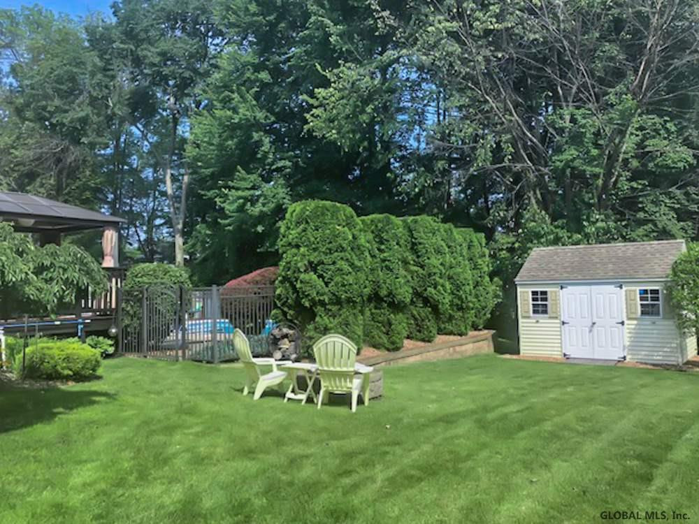 13 Squire Road Colonie, NY 12304 - Photo 36 of 47 Photo 37
