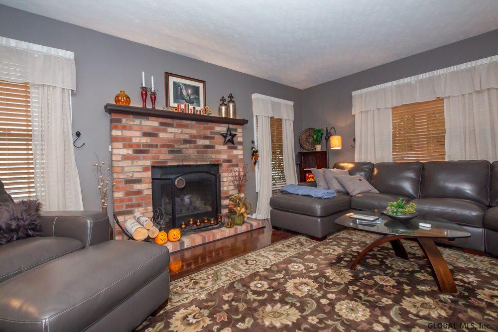 13 Squire Road Colonie, NY 12304 - Photo 9 of 47 Photo 9