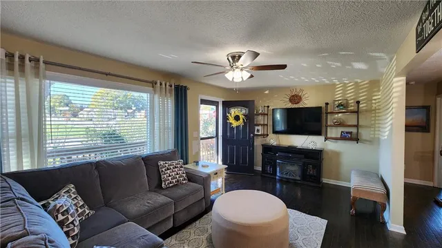 $510,000 | 201 Southeast Johnson Street, Lee's Summit, MO 64063