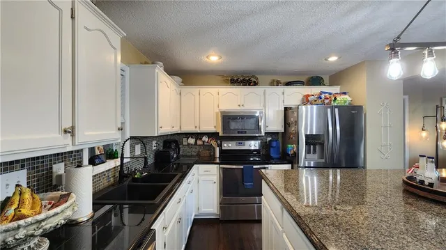 $510,000 | 201 Southeast Johnson Street, Lee's Summit, MO 64063