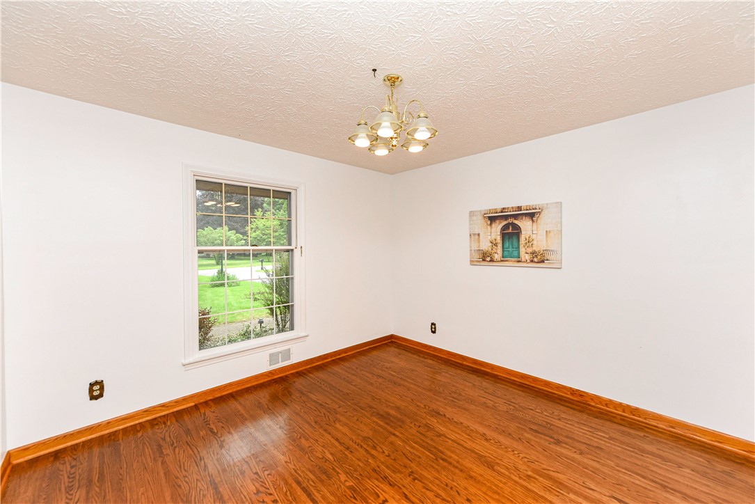 10 Kitty Hawk Drive Pittsford, NY 14534 - Photo 13 of 37