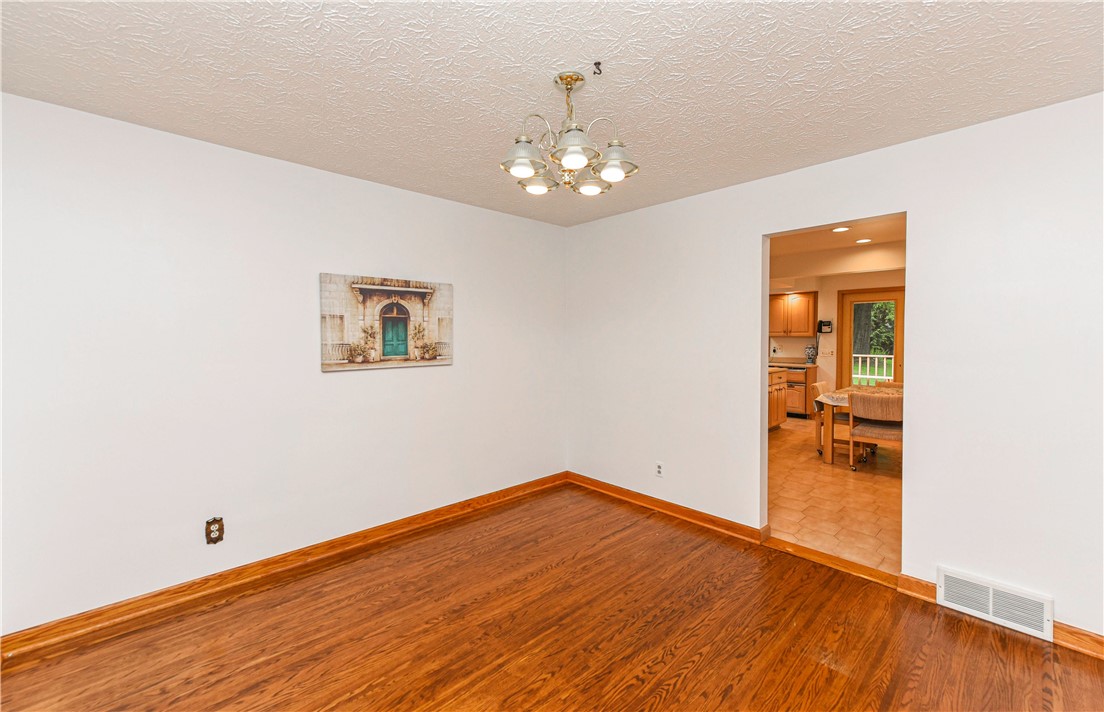 10 Kitty Hawk Drive Pittsford, NY 14534 - Photo 14 of 37