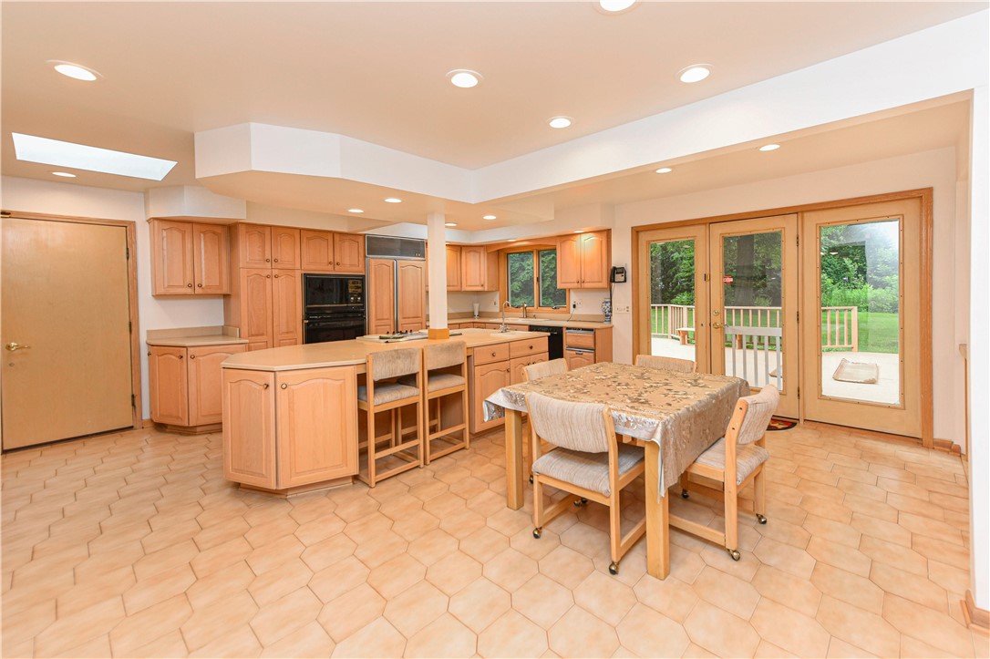 10 Kitty Hawk Drive Pittsford, NY 14534 - Photo 6 of 37