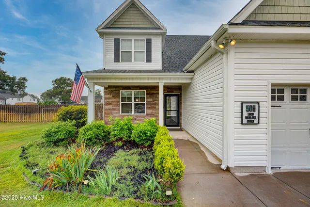$480,000 | 50 South Lord Wallace Court, Rocky Point, NC 28457