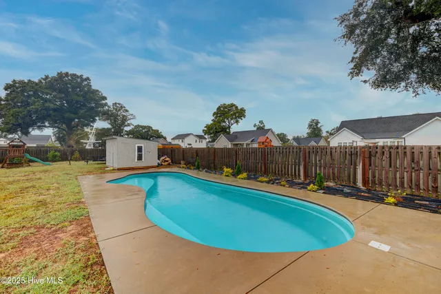 $480,000 | 50 South Lord Wallace Court, Rocky Point, NC 28457