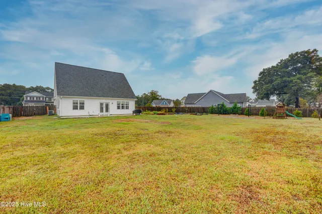 $480,000 | 50 South Lord Wallace Court, Rocky Point, NC 28457