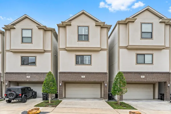 $3,700 | 4227 Allen Street, Houston, TX 77007