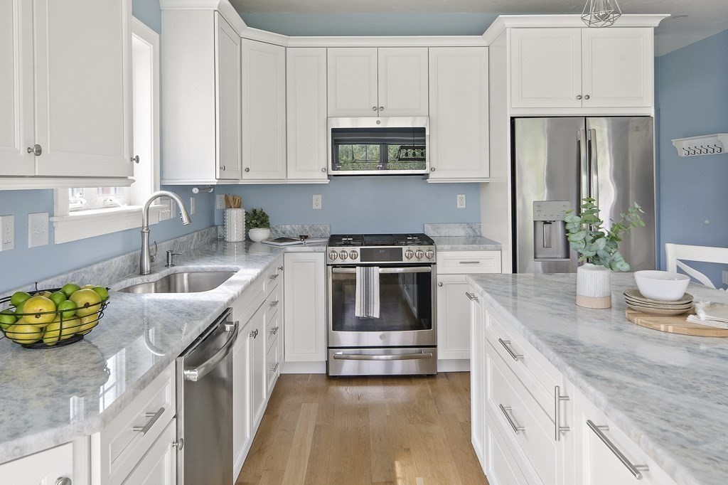 13 Spring Avenue Wakefield, MA 01880 - Photo 13 of 36 Gallery Image 13