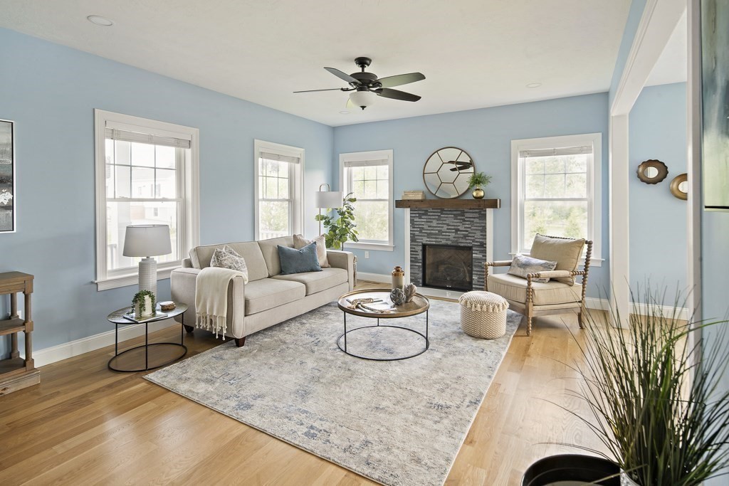 13 Spring Avenue Wakefield, MA 01880 - Photo 4 of 36 Gallery Image 4