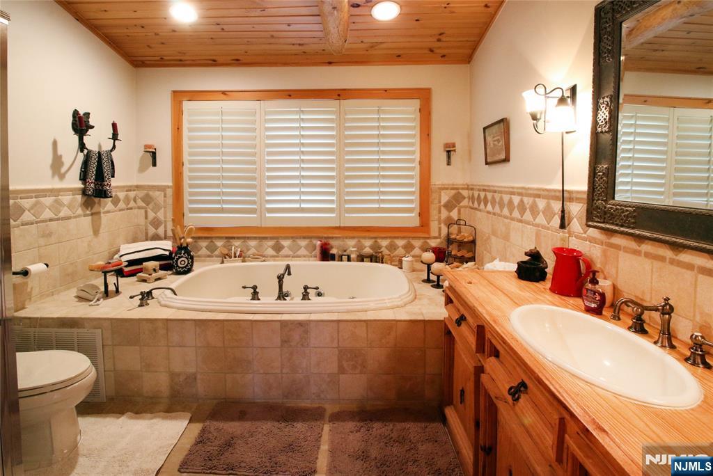 31 Kent Road Newton, NJ 07860 - Photo 24 of 42