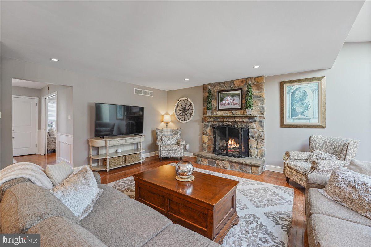 2228 Locust Drive Lansdale, PA 19446 - Photo 14 of 57 Great Room with gas fireplace and skylights