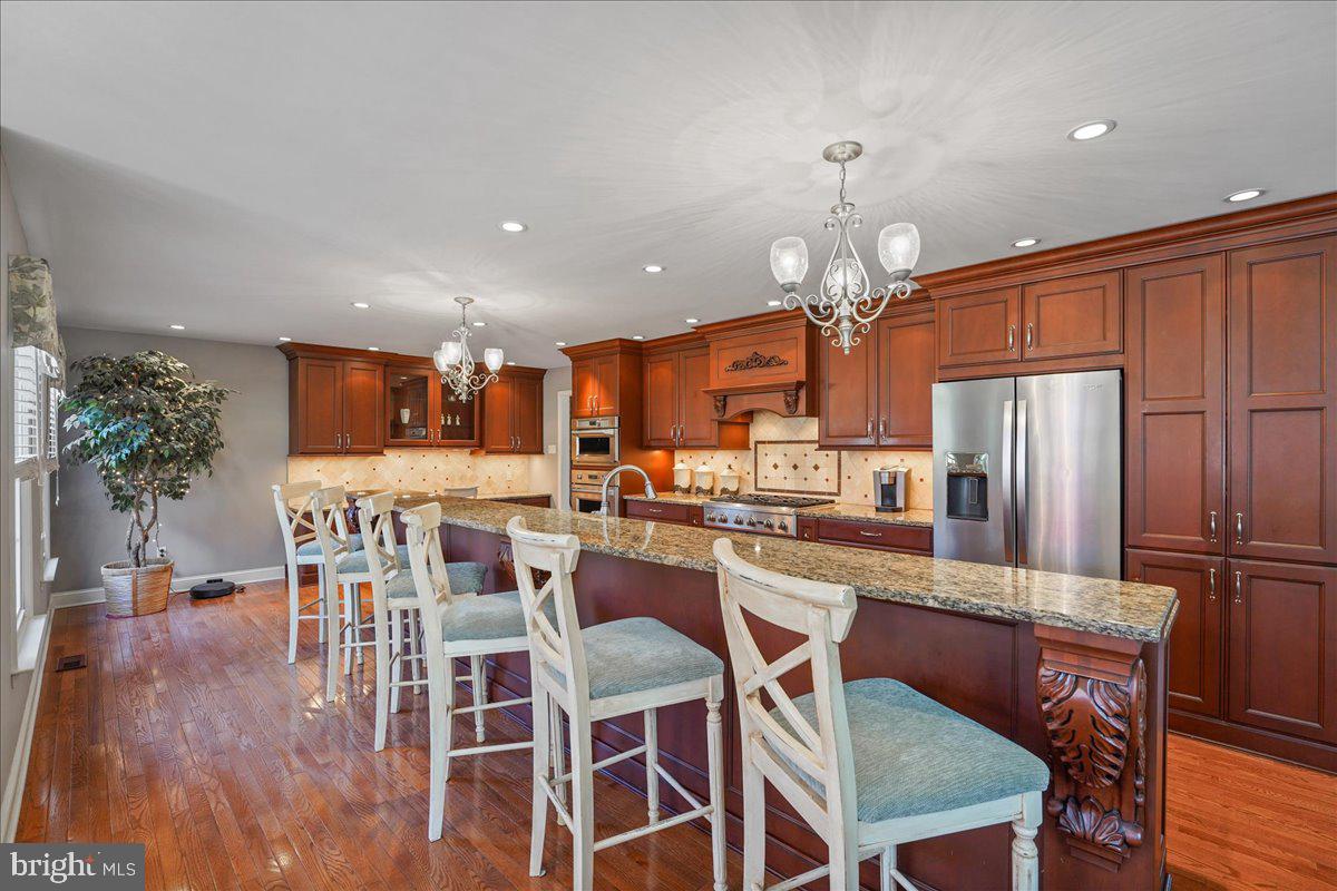2228 Locust Drive Lansdale, PA 19446 - Photo 17 of 57 Gourmet Kitchen w/breakfast bar