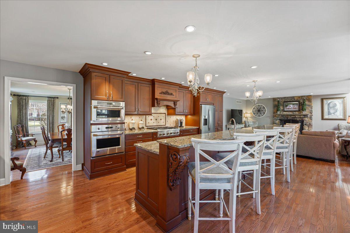 2228 Locust Drive Lansdale, PA 19446 - Photo 18 of 57 Gourmet Kitchen w/breakfast bar