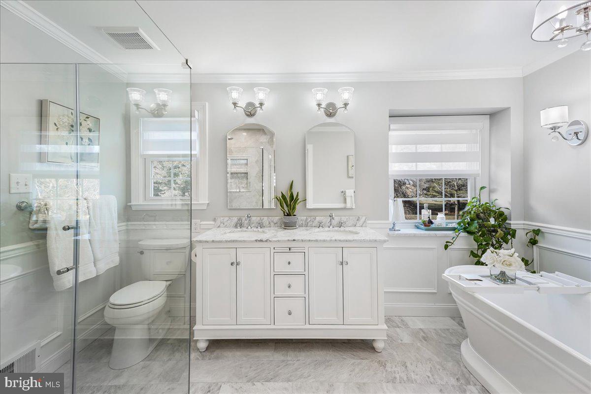 2228 Locust Drive Lansdale, PA 19446 - Photo 30 of 57 Newly renovated owners' en suite bath