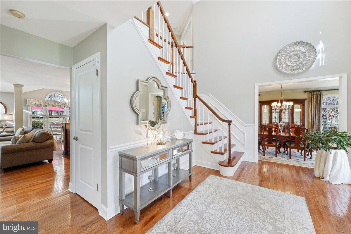 2228 Locust Drive Lansdale, PA 19446 - Photo 8 of 57 2-story Foyer