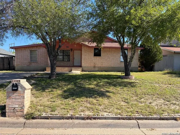 $279,000 | 2340 Royal Park Drive, Eagle Pass, TX 78852